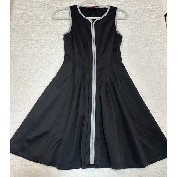 Betsey Johnson Dresses & Skirts - Betsey Johnson Women's Tennis Dress Black Zip Front Size 2 White Trim A-Line